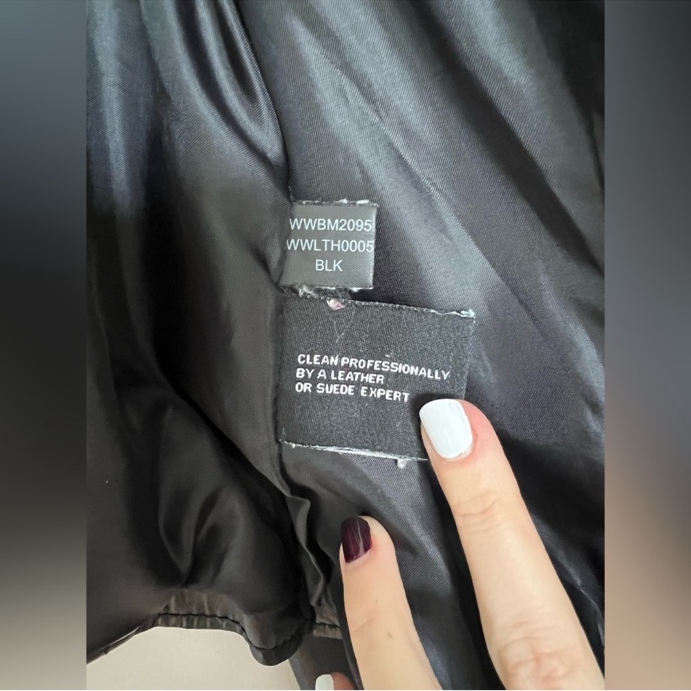Wilsons Leather Sleek Black Jacket - Picture 10 of 16